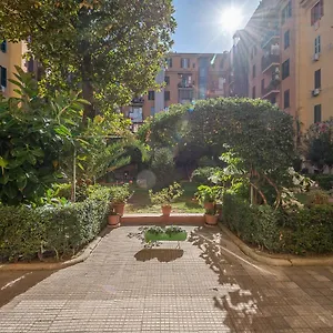 cesare-apartment-vatican-museums.it-romehotels.com/